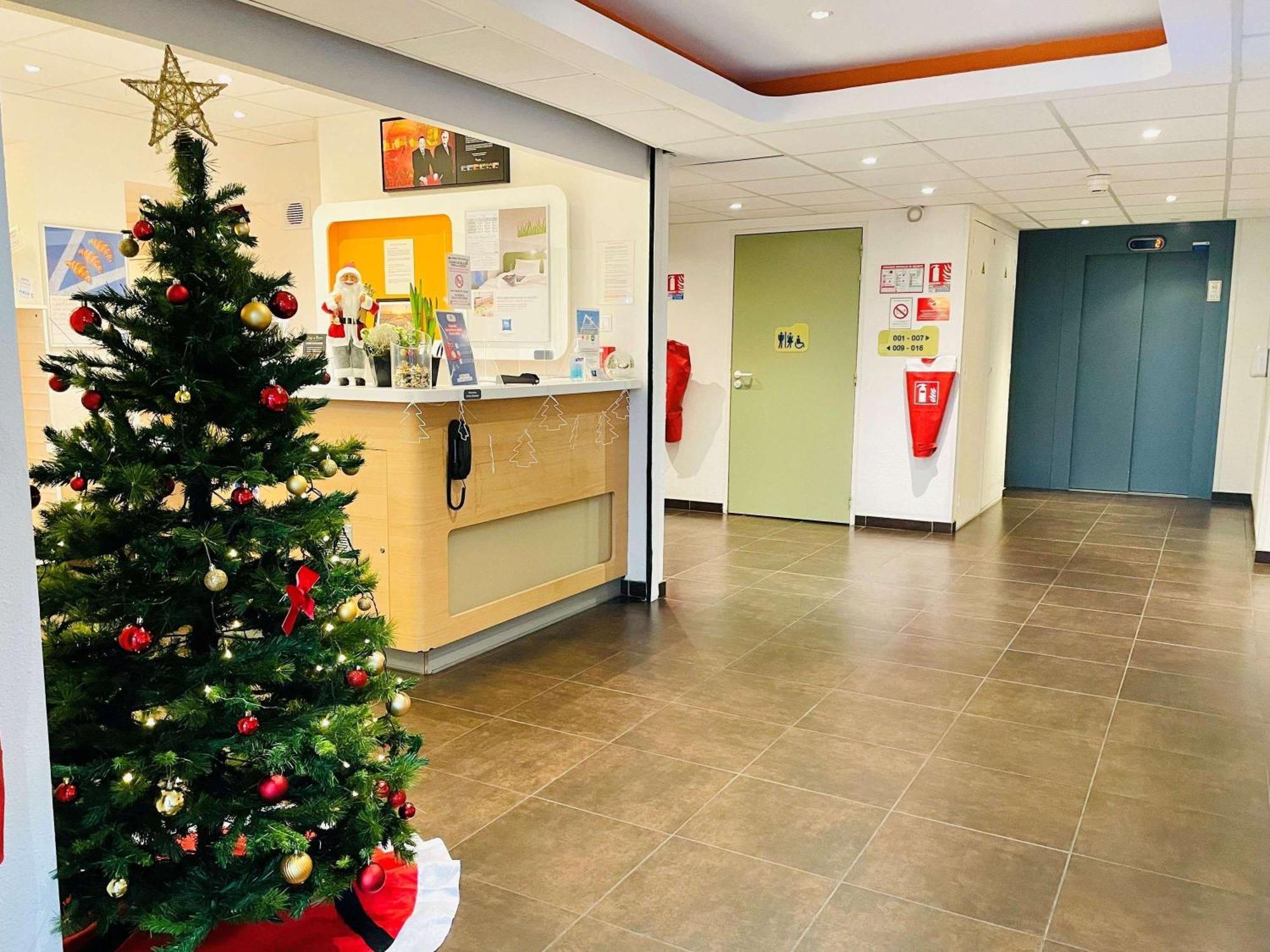 Ibis Budget Roye Руа Экстерьер фото