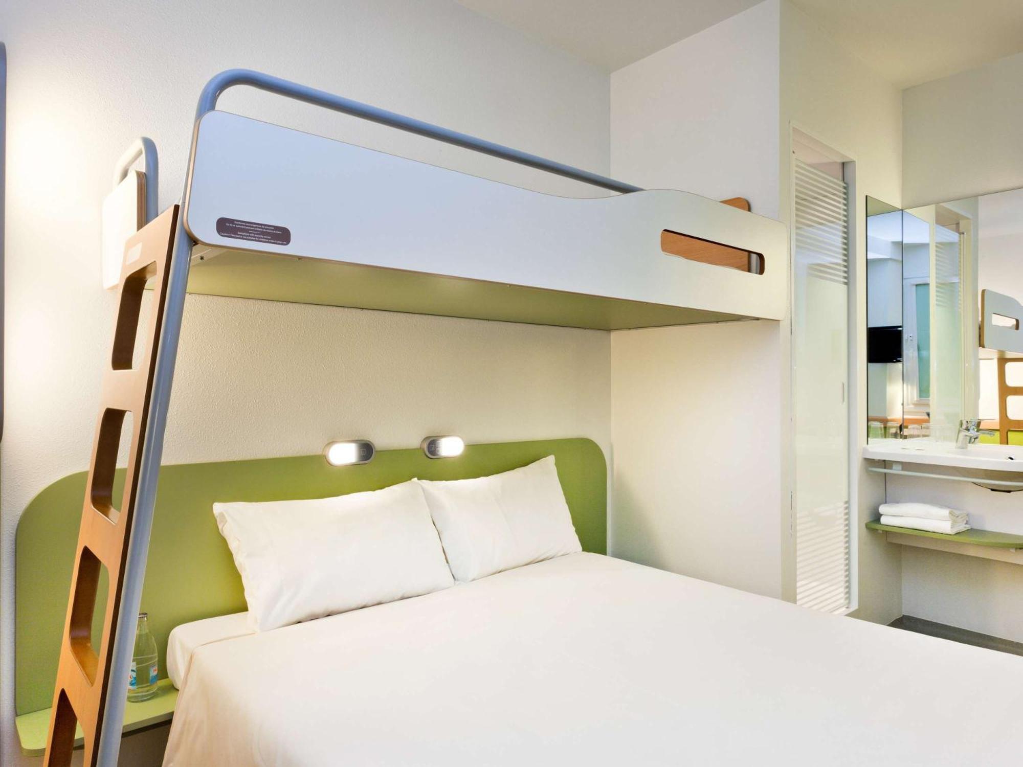Ibis Budget Roye Руа Экстерьер фото