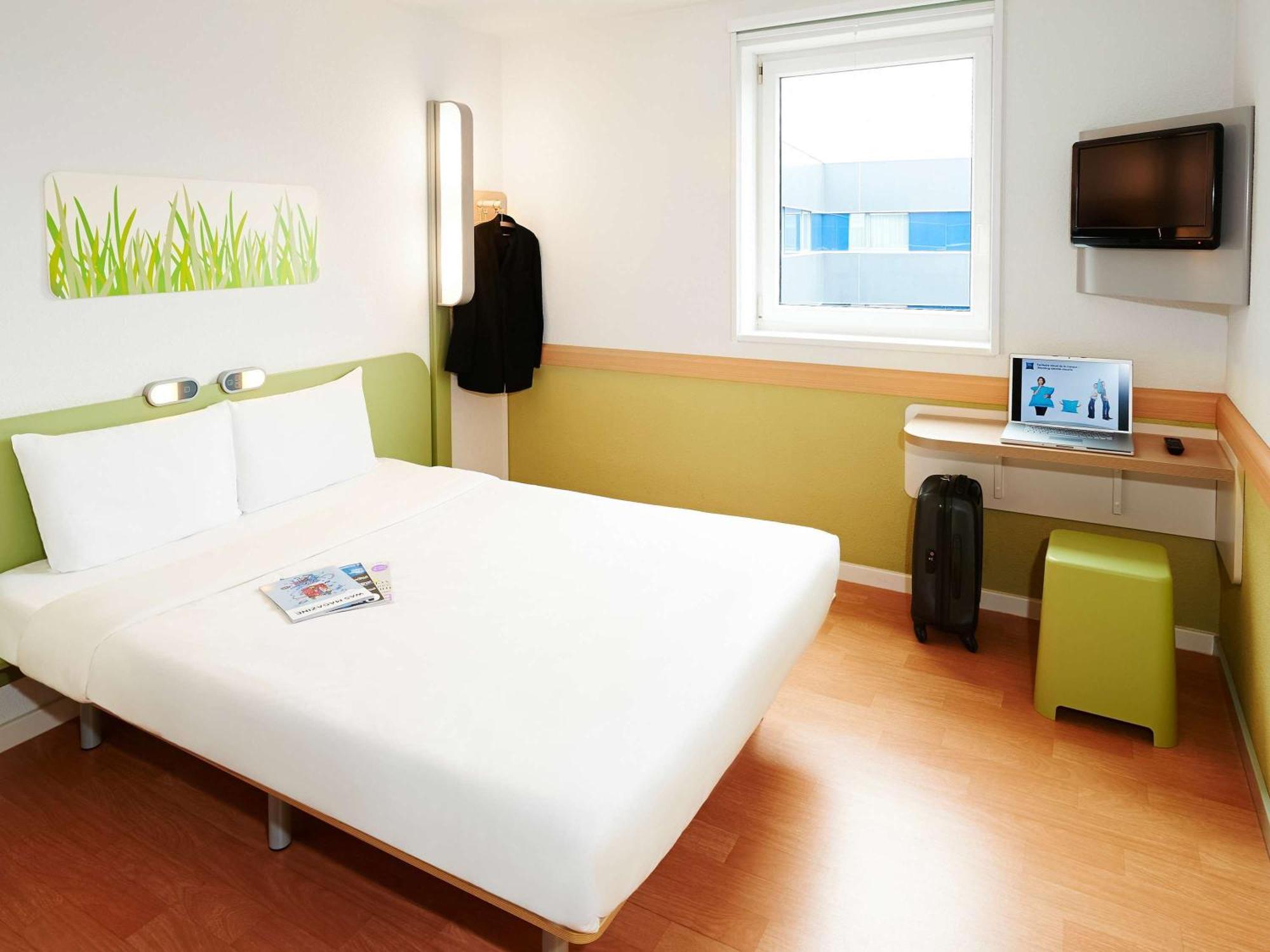 Ibis Budget Roye Руа Экстерьер фото
