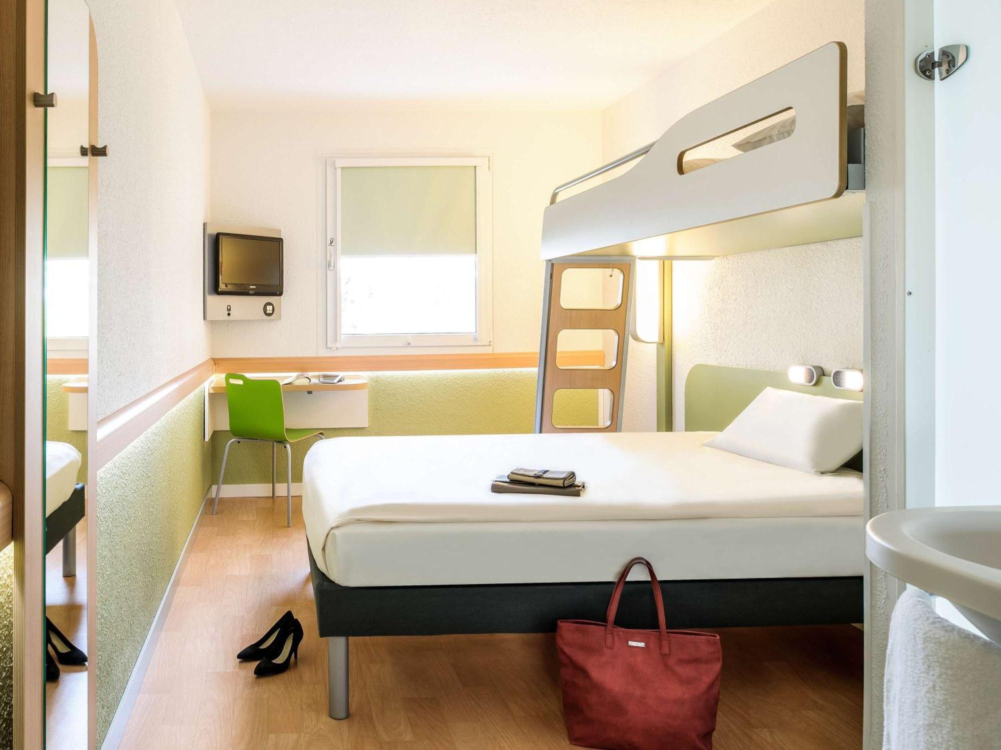 Ibis Budget Roye Руа Экстерьер фото